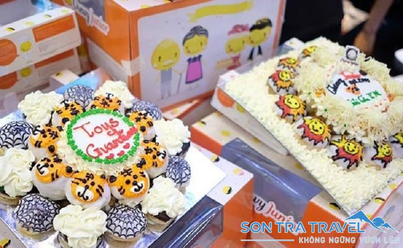 Bánh sinh nhật màu trắng in hình mừng sinh nhật công ty - Bánh Thiên Thần :  Chuyên nhận đặt bánh sinh nhật theo mẫu