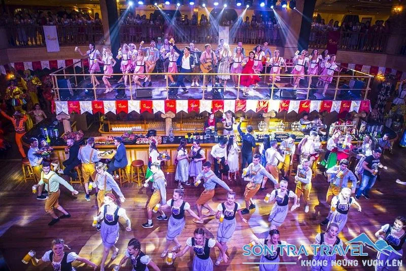 Top 10 Nhà Hàng Bà Nà Hills có buffet ngon nhất 2024 Nhà hàng Beer Plaza