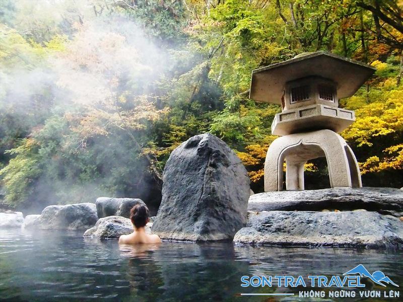 Review tắm Onsen Núi Thần Tài Đà Nẵng đúng chuẩn Nhật Bản