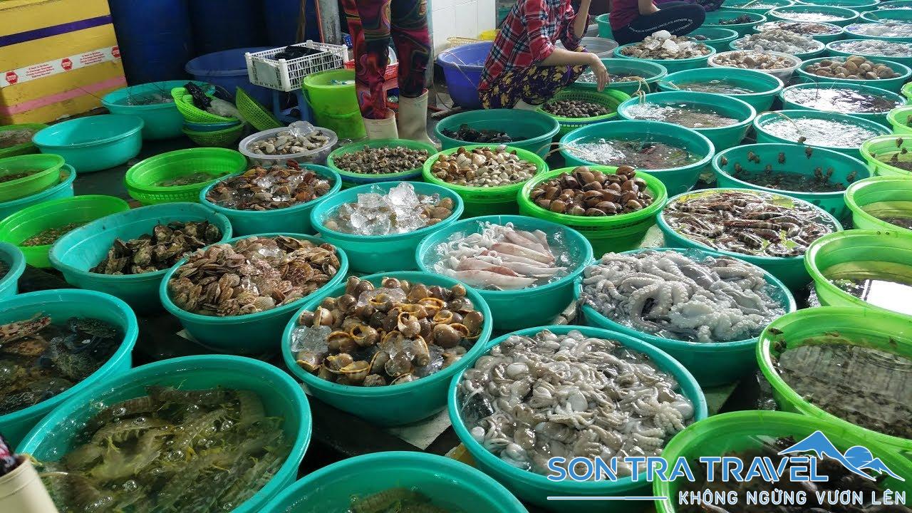 Cách lựa chọn hải sản tươi từ chính các khu chợ hải sản Đà Nẵng