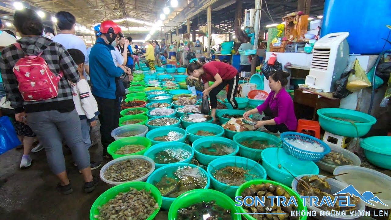 Khung giờ lý tưởng để đi chợ hải sản Đà Nẵng