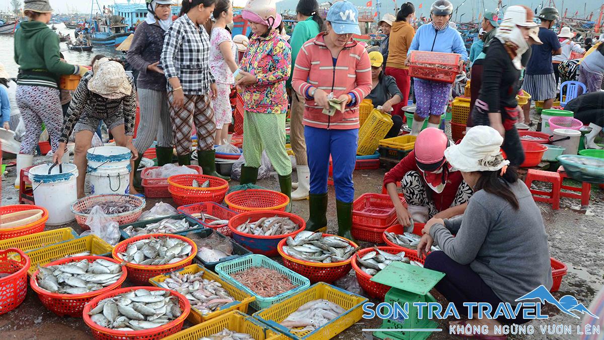 Chợ hải sản Thanh Khê - Chợ hải sản Đà Nẵng khá lâu đời