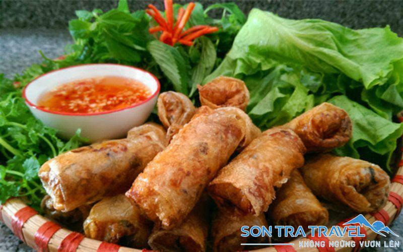Ăn ram cuối cải Việt ở Đà Nẵng 