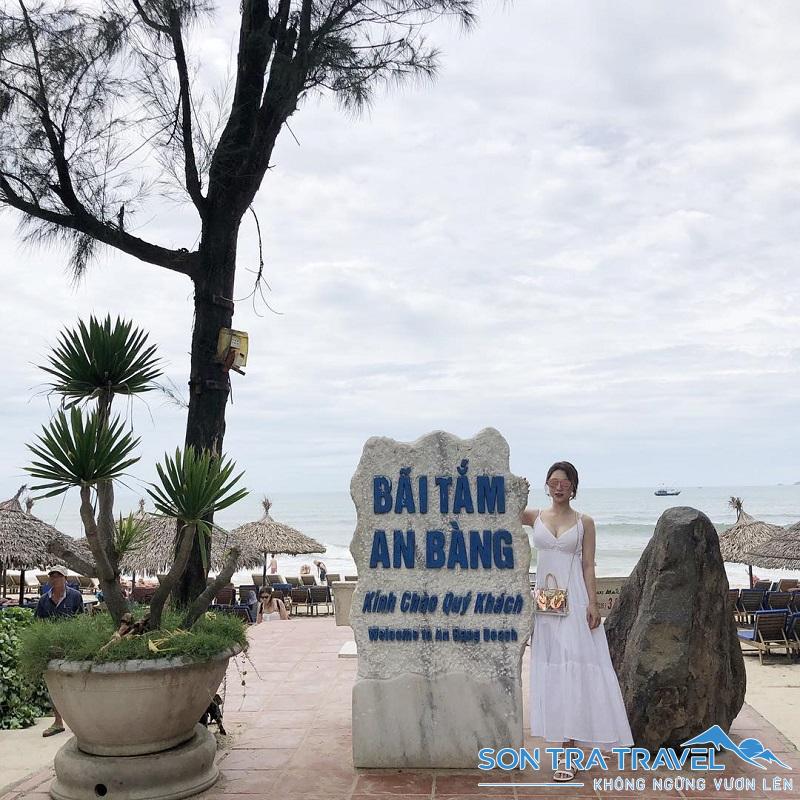 Sánh vai cùng biển Mỹ Khê của Đà Nẵng, biển An Bàng - nơi chỉ cách trung tâm phố cổ 7km - cũng đã lọt top 25 bãi biển đẹp nhất châu Á.