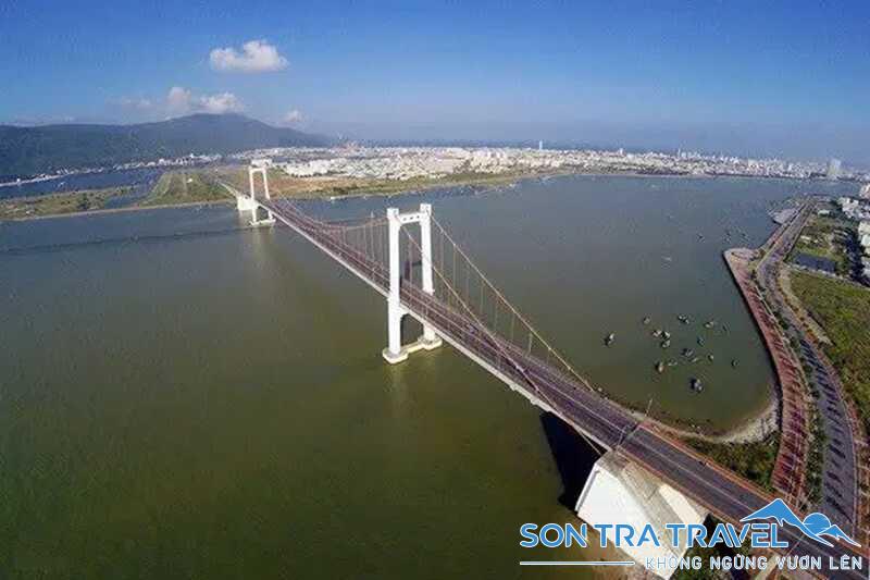 Cầu Thuận Phước là tuyến đường giao thông quan trọng