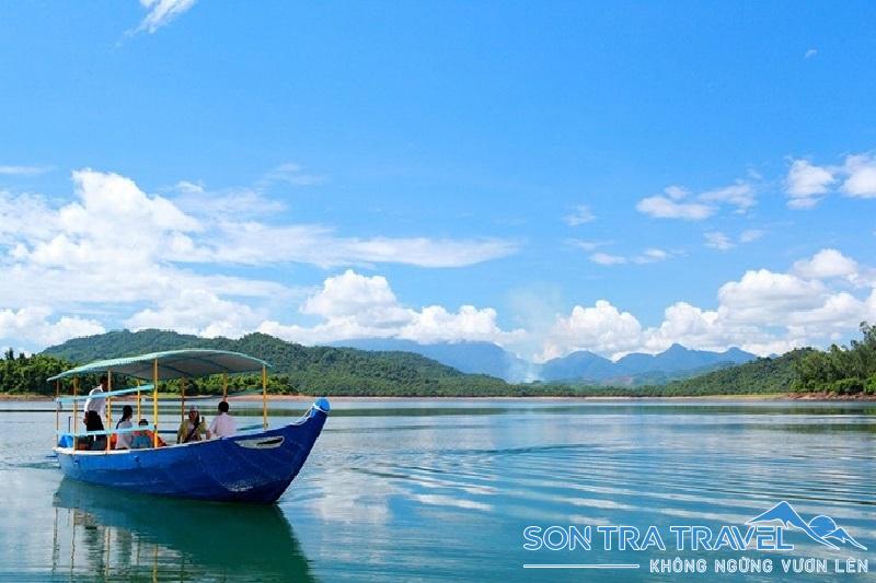 hồ Phú Ninh