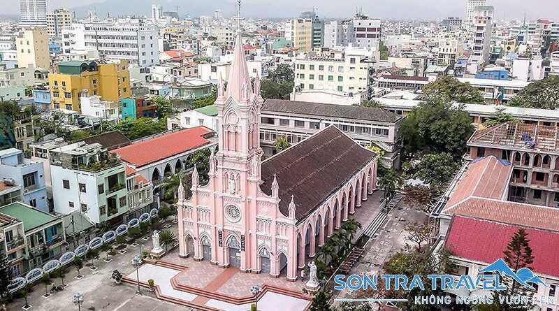 Nhà thờ chính tòa Đà Nẵng với kiến trúc Gothic cuốn hút