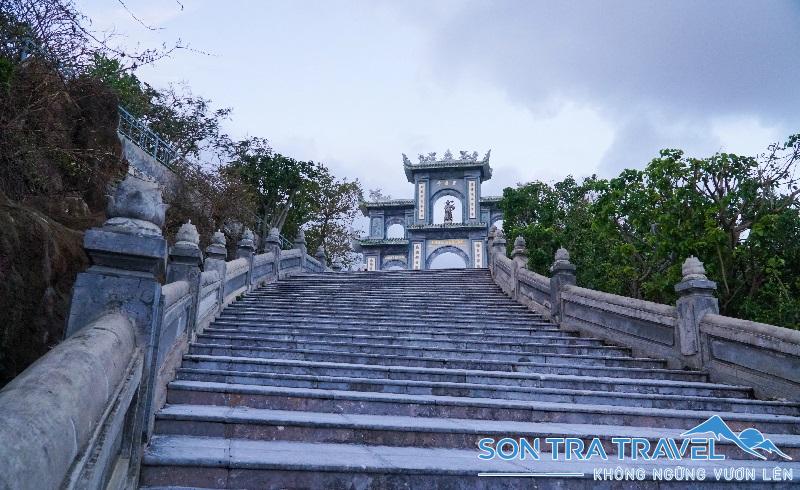 chùa Linh Ứng Sơn Trà
