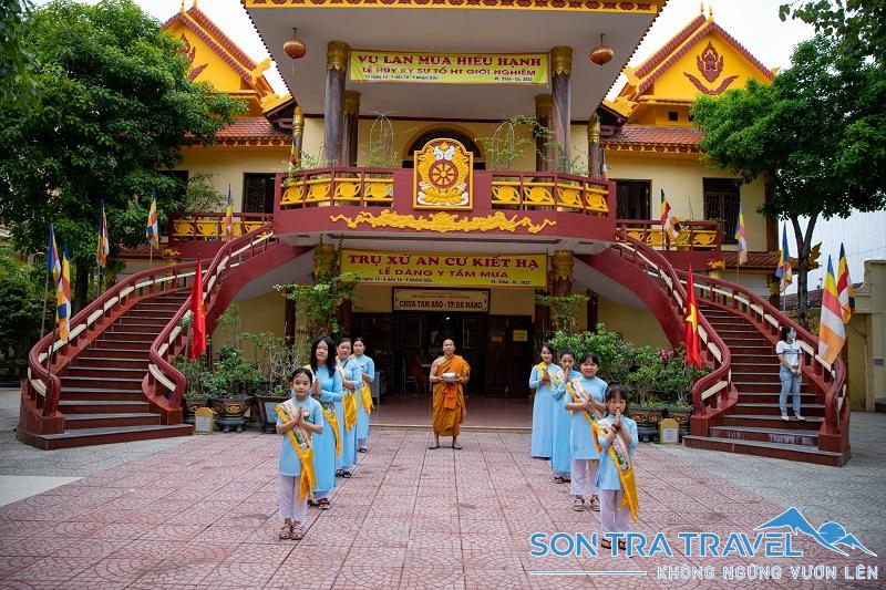 Ngôi chùa này mang đậm dấu ấn kiến trúc Đông Nam Á