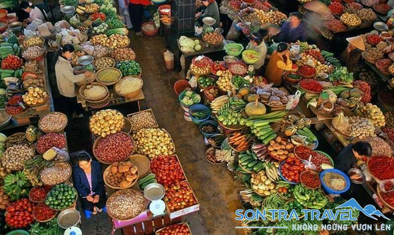 Chợ Trại Mát nổi tiếng với nhiều loại nông sản vùng ôn đới